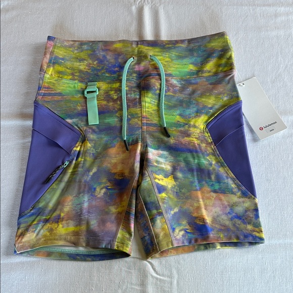 Lululemon Cargo Super-High-Rise Hiking Short 8